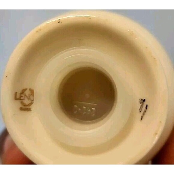 LENOX MODERN GOLD TRIM IVORY BUD VASE  & Salt/Pepper Shakers Lot - Picture 7 of 7